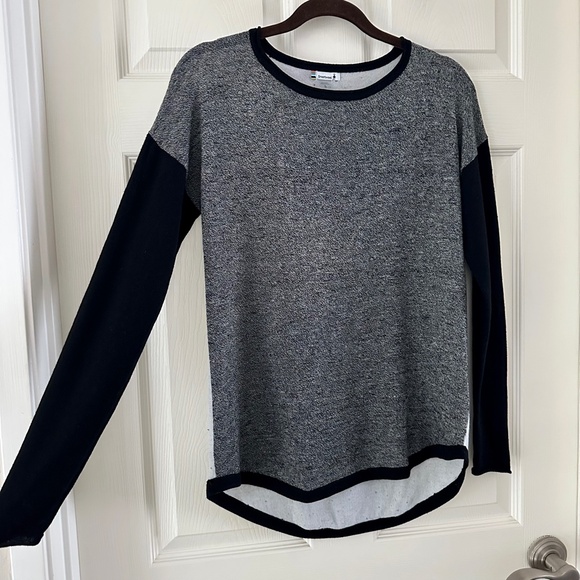 Smartwool Shadow Pine Colorblock Crew Sweater Black Gray Size Small *Flaw* - Picture 5 of 11